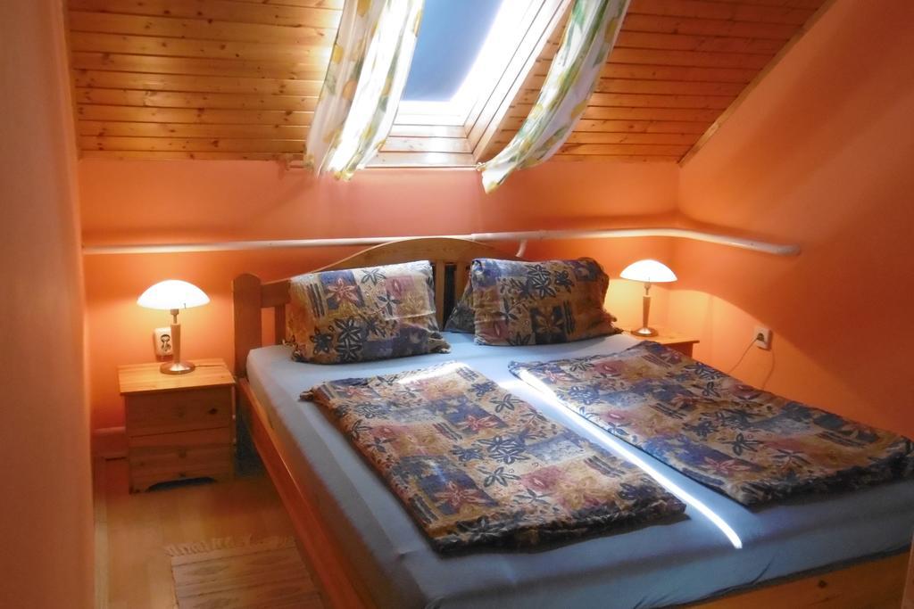 Panorama Vendeghaz Apartment Балатонсепезд Стая снимка